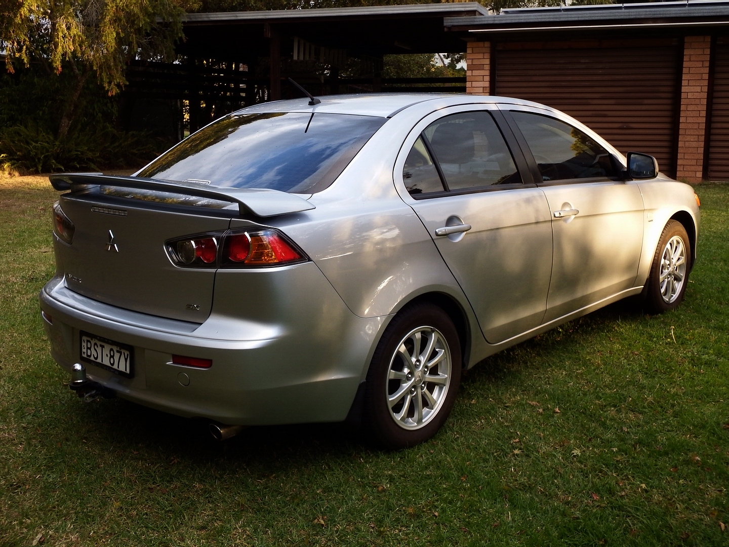 Mitsubishi Lancer 2010 2L Sedan CVT